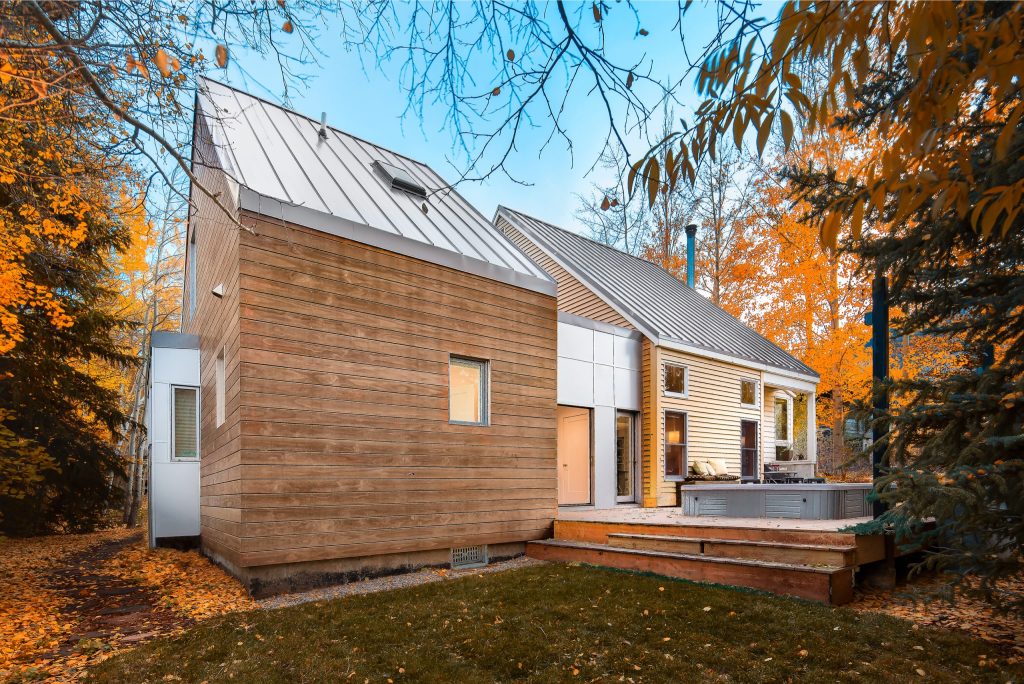 Exterior view of the Granny Pod in Park City, Utah, architectural design by Elliott Workgroup