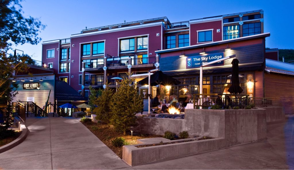 Sky Lodge on Main, architectural design by Elliott Workgroup