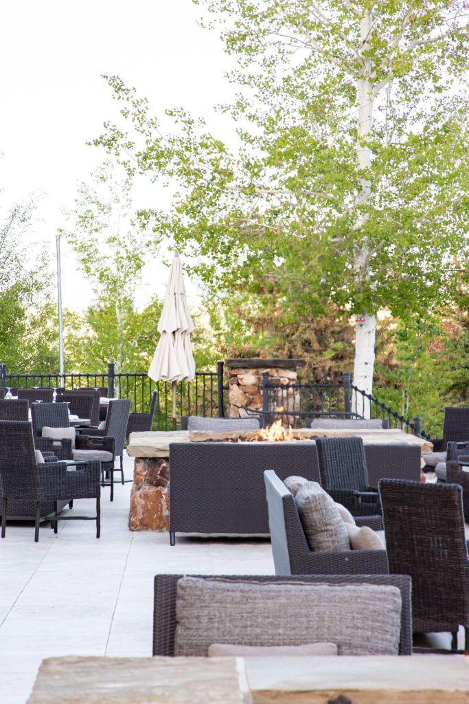 Glenwild patio - architectural design by Elliott Workgroup